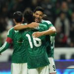 Selebrasi Raul Jimenez dalam laga Meksiko vs Serbia, Jumat (5/6/2026). (