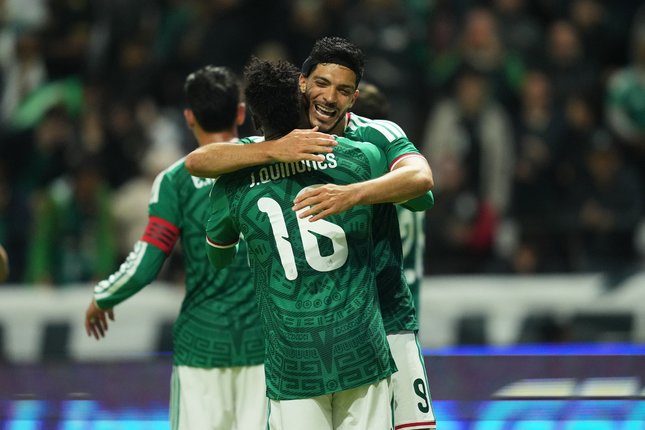Selebrasi Raul Jimenez dalam laga Meksiko vs Serbia, Jumat (5/6/2026). (